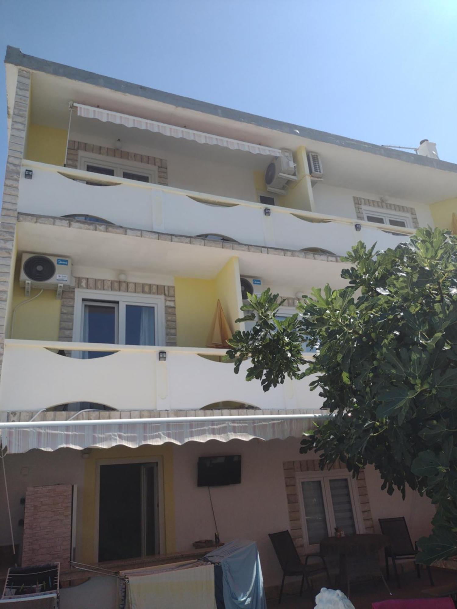 Apartmani Alen Dinjiška Kültér fotó